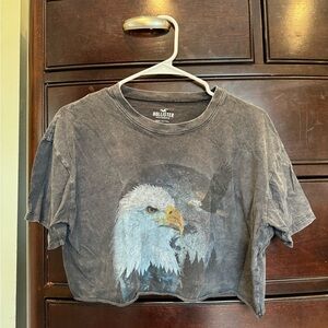 Hollister cropped graphic tee